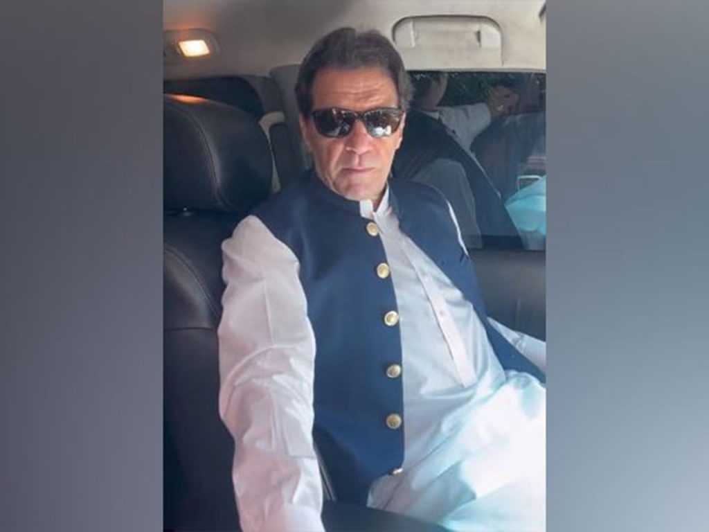 Pak SC orders to release Imran Khan