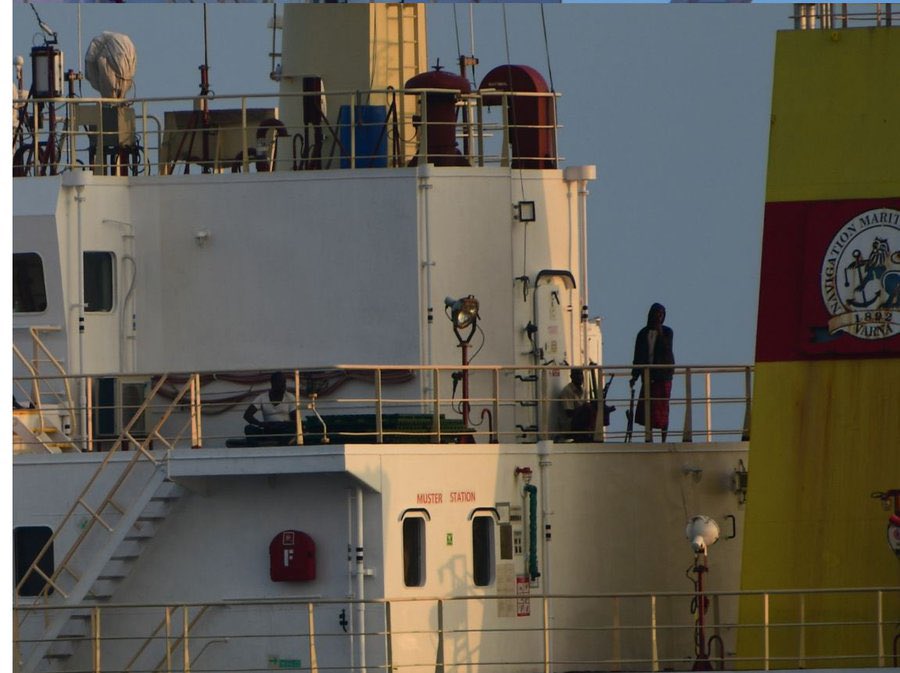 Indian Navy intercepts Somali pirates  
