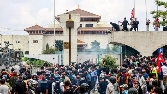 Many killed in Nepal in anti-govt unrest